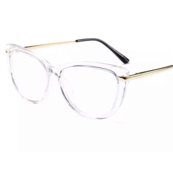 Accessories - ❤️Women’s Clear Cat Eye Frame Glasses NWT❤️
